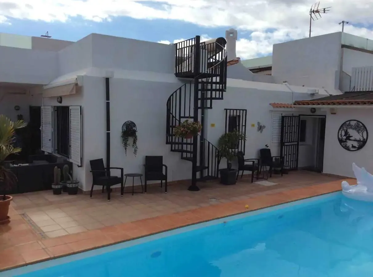 Villa Bahamas Private Heated Pool Close To Town. San Bartolome de Tirajana